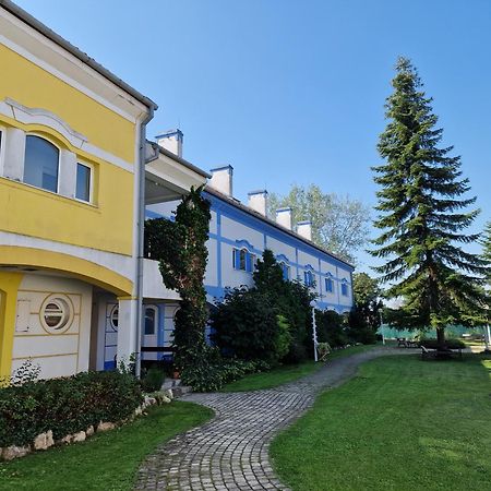 Rozina Apartman Mosonmagyarovar Luaran gambar