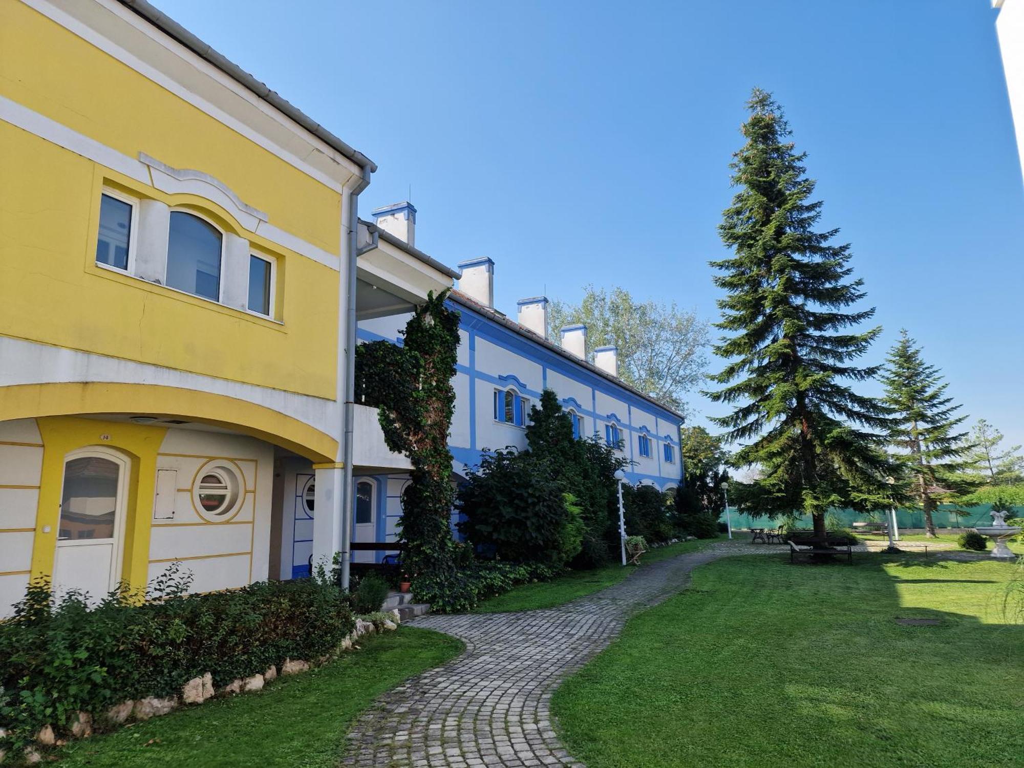 Rozina Apartman Mosonmagyarovar Luaran gambar